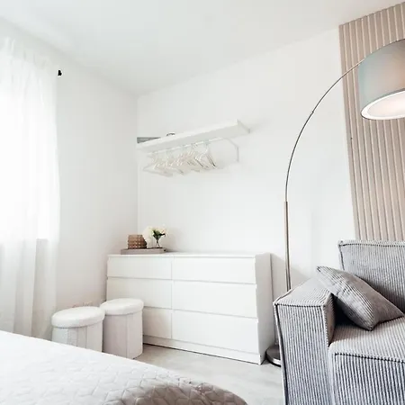 Appartamento 1 Bedroom - Zentral - Business - Wifi - Kueche - Netflix - Parkhaus Wiesbaden