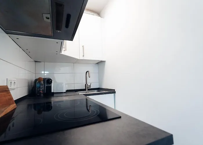 1 Bedroom - Zentral - Business - Wifi - Kueche - Netflix - Parkhaus * Wiesbaden